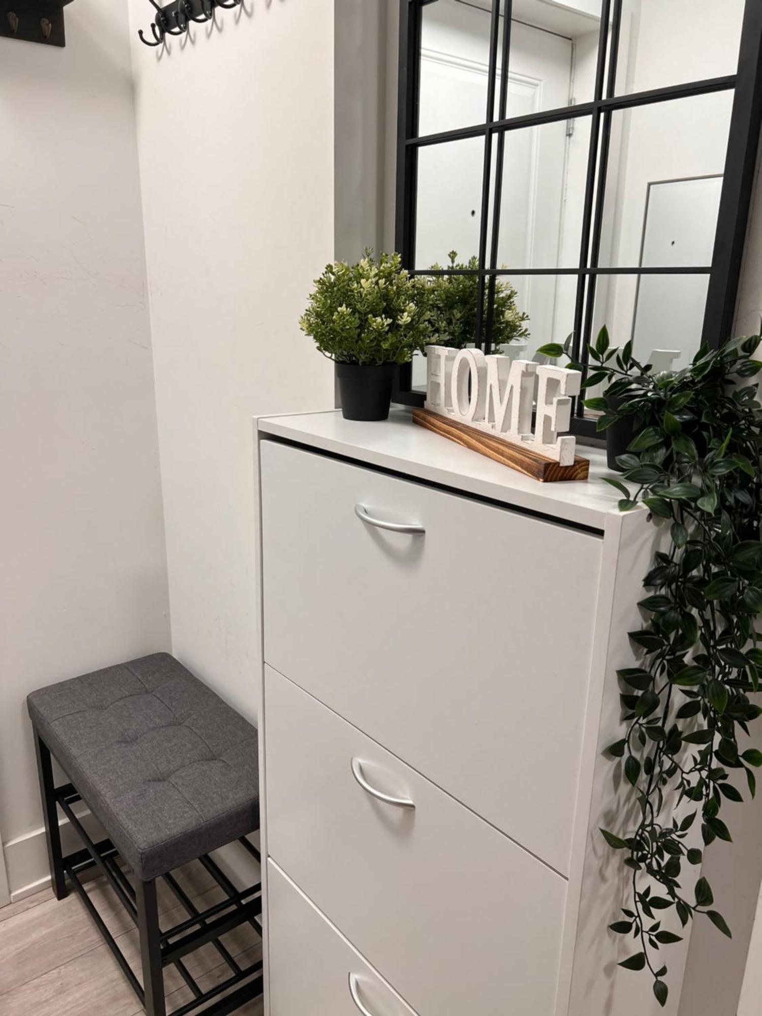 Apartment Getaway Across Fallsview *